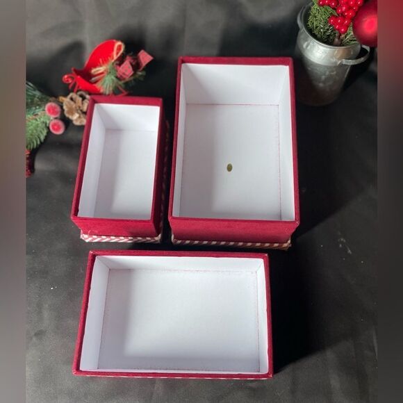 🎄❤️🎄 Christmas Nesting Fabric Gift Boxes Velvet Red Coordinating Chevron Li… - Picture 8 of 9